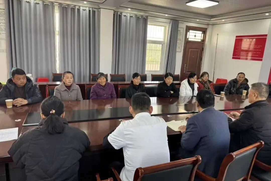 家校同心护食安 共筑校园健康墙 我校邀请家长监督委员会来校开展食品安全专项检查